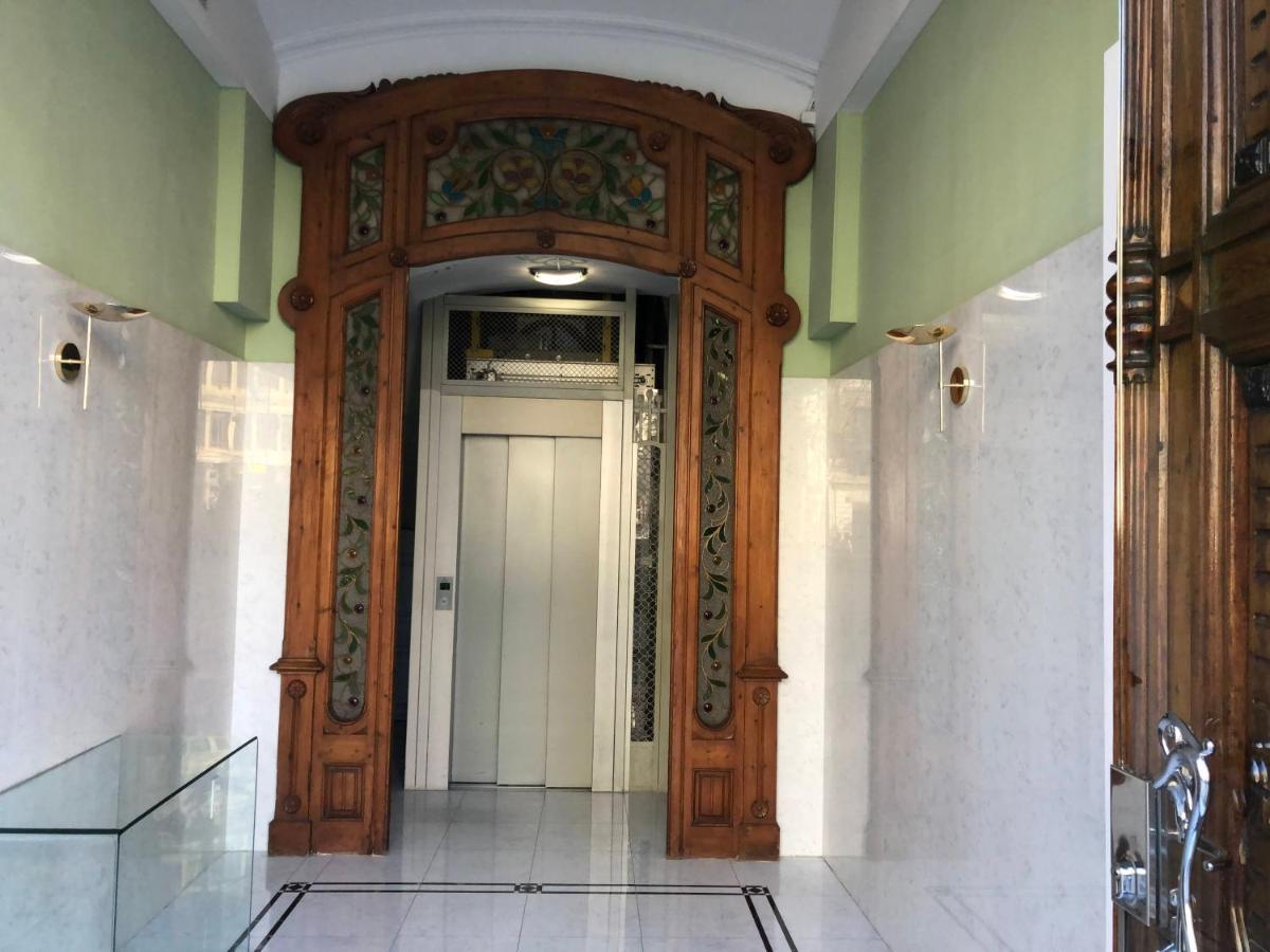 Mr. Serrano Apartments برشلونة المظهر الخارجي الصورة